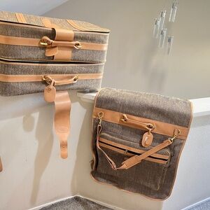 5th Ave three tan tweedTravel set . Two Suitcase and garment bag Set New no tags